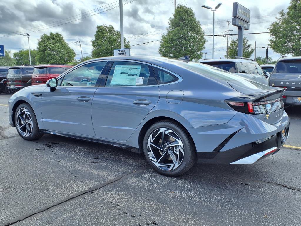 2025 Hyundai Sonata SEL Convenience photo 8