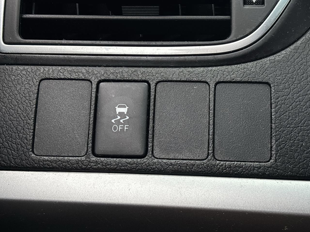 2017 Toyota Camry SE photo 18