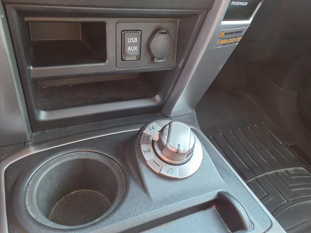 2016 Toyota 4Runner SR5 photo 8
