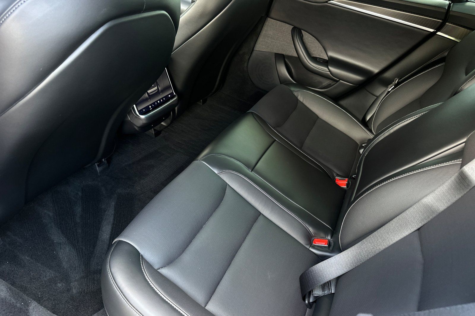 2024 Tesla Model S Plaid photo 9