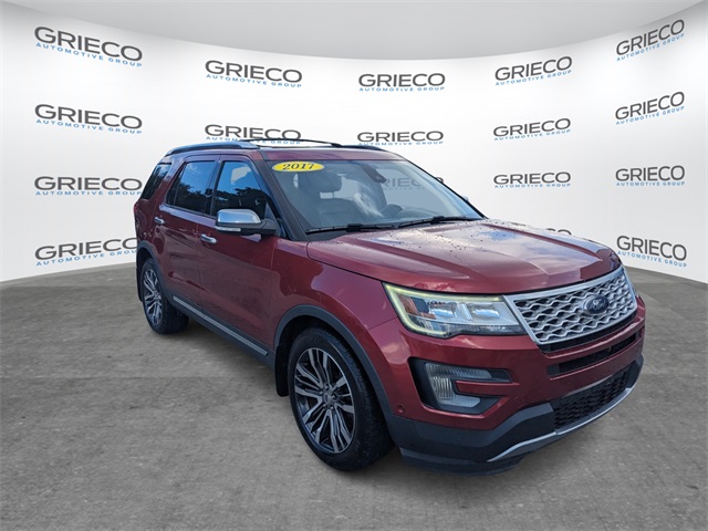 2017 Ford Explorer Platinum photo 2