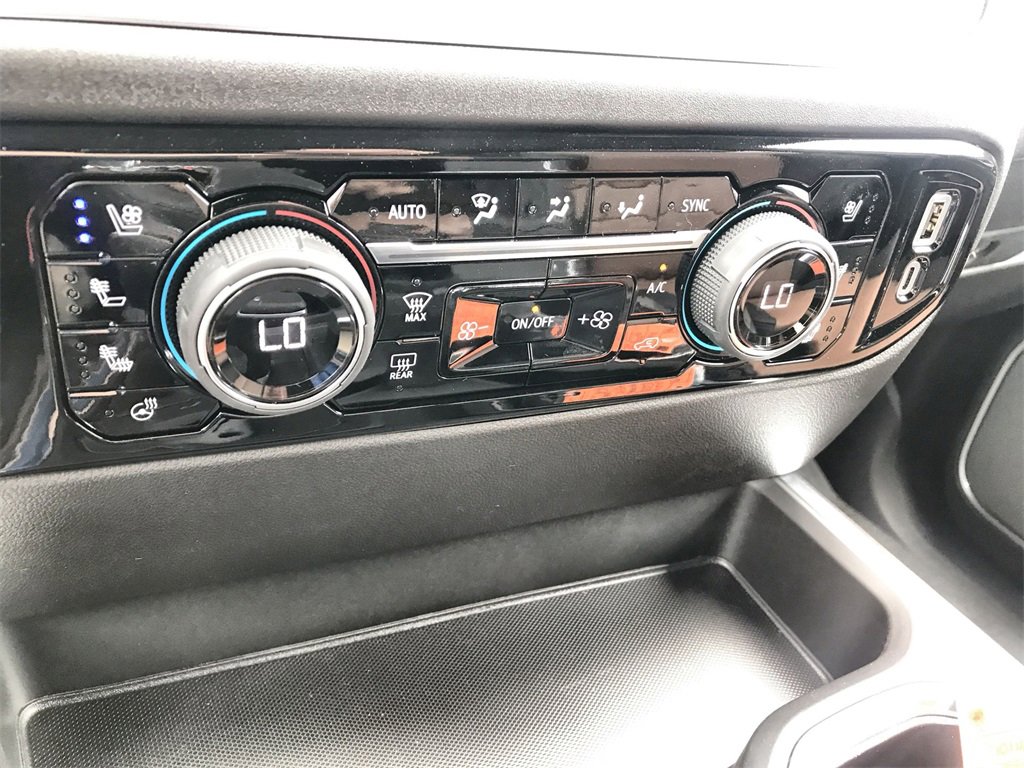 2026 Chevrolet Silverado 1500 High Country photo 19