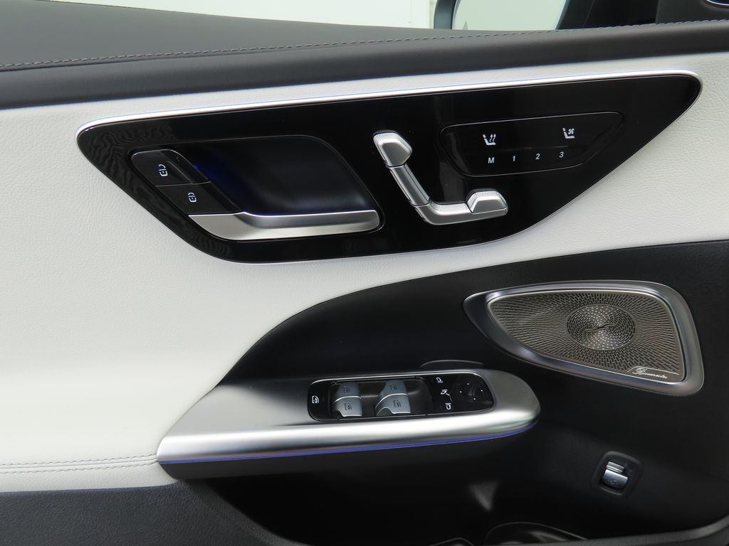2025 Mercedes Benz C 300 photo 24