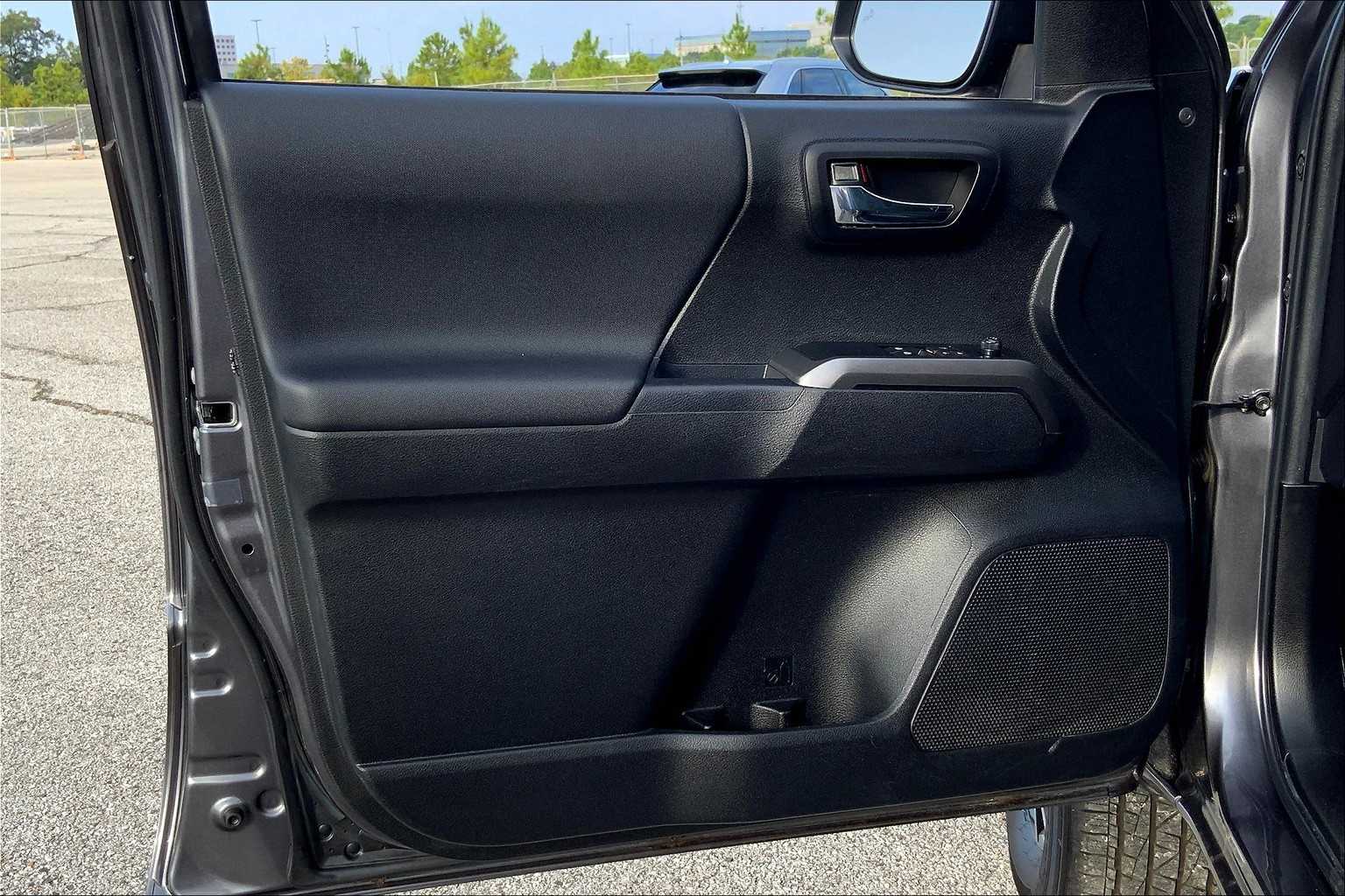 2023 Toyota Tacoma TRD Sport V6 photo 20