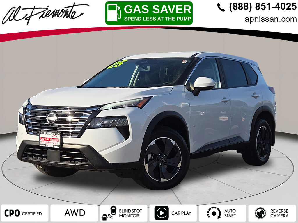 2025 Nissan Rogue SV's photo