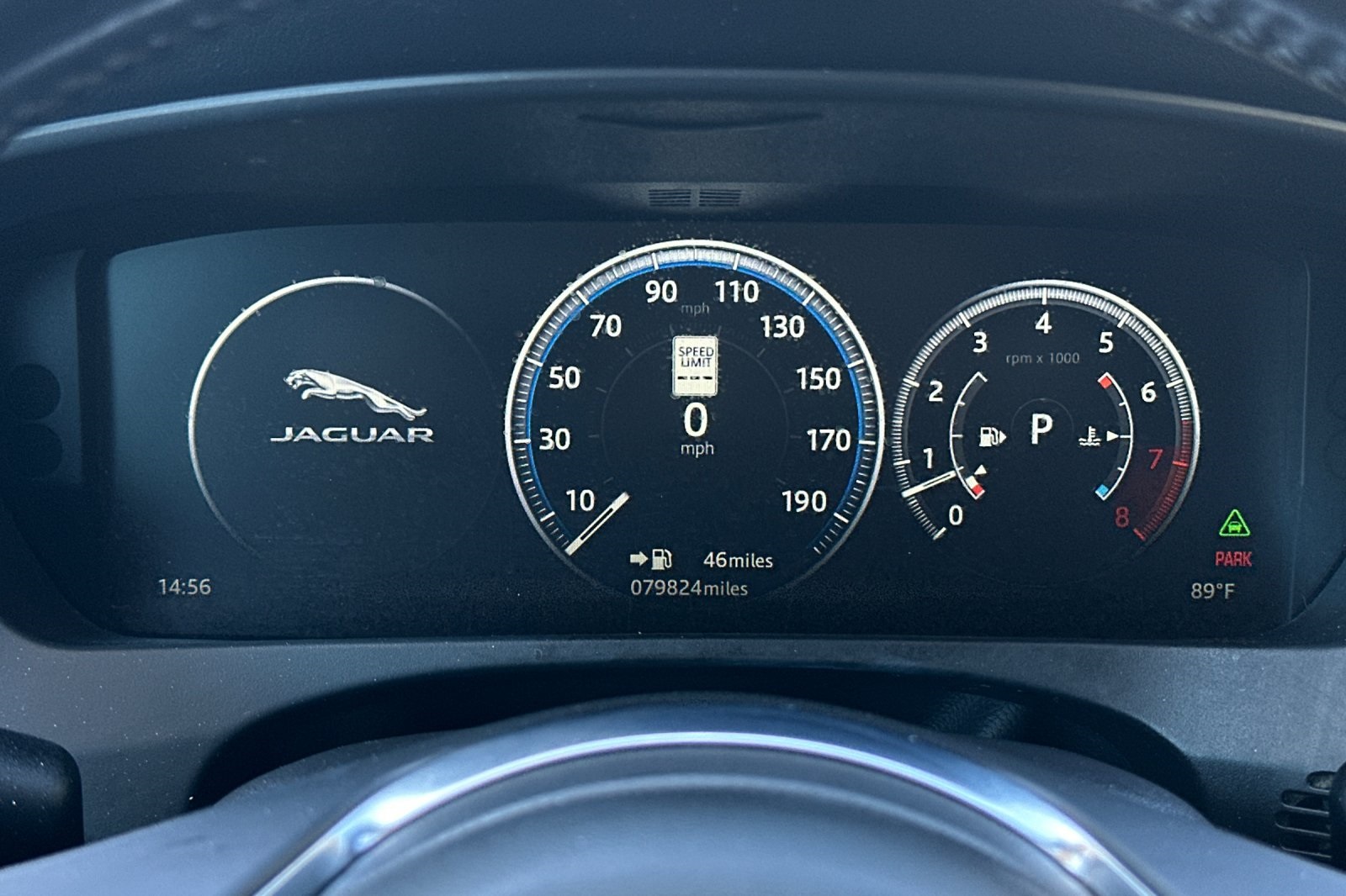 2017 Jaguar F-PACE First Edition photo 24