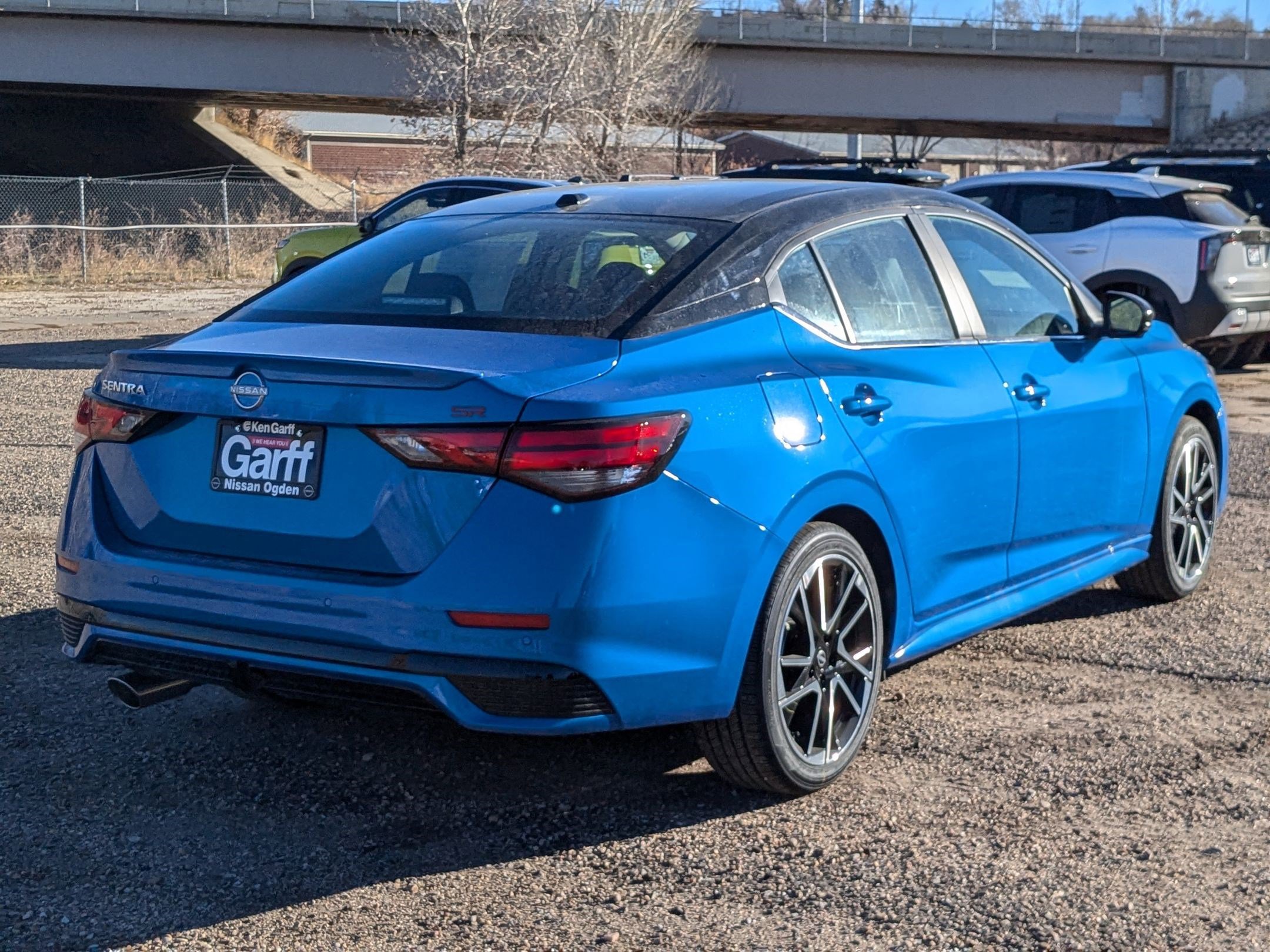 2025 Nissan Sentra SR photo 3
