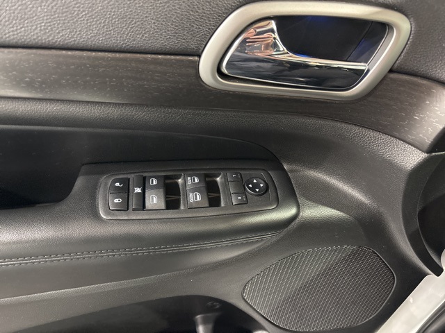 2018 Jeep Grand Cherokee Altitude photo 15