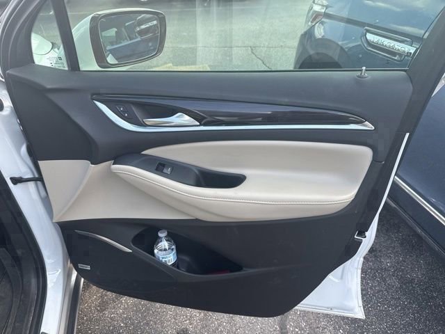 2021 Buick Enclave Essence photo 17