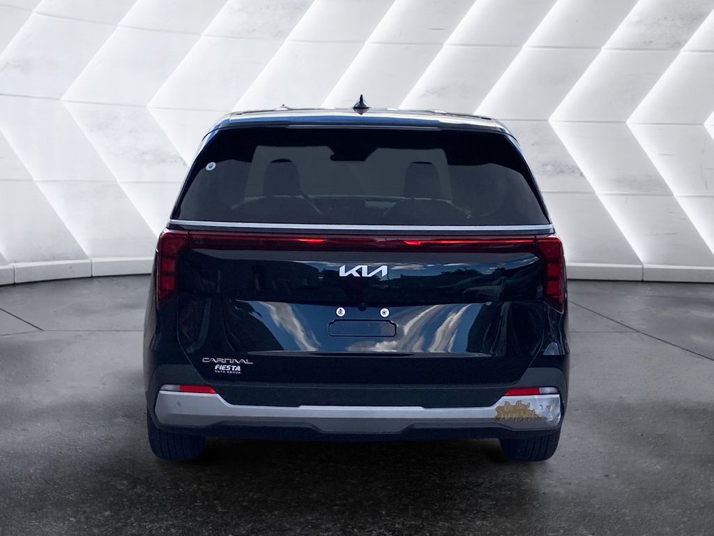 2025 Kia Carnival LXS photo 5