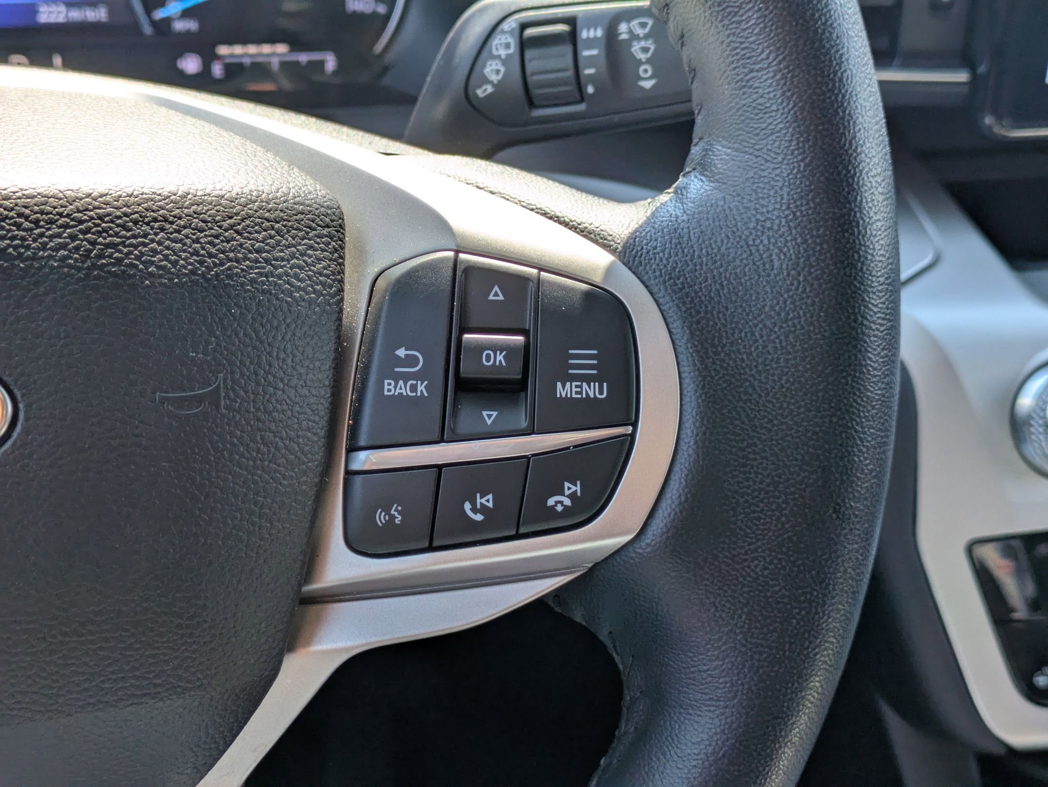 2022 Ford Explorer XLT photo 16