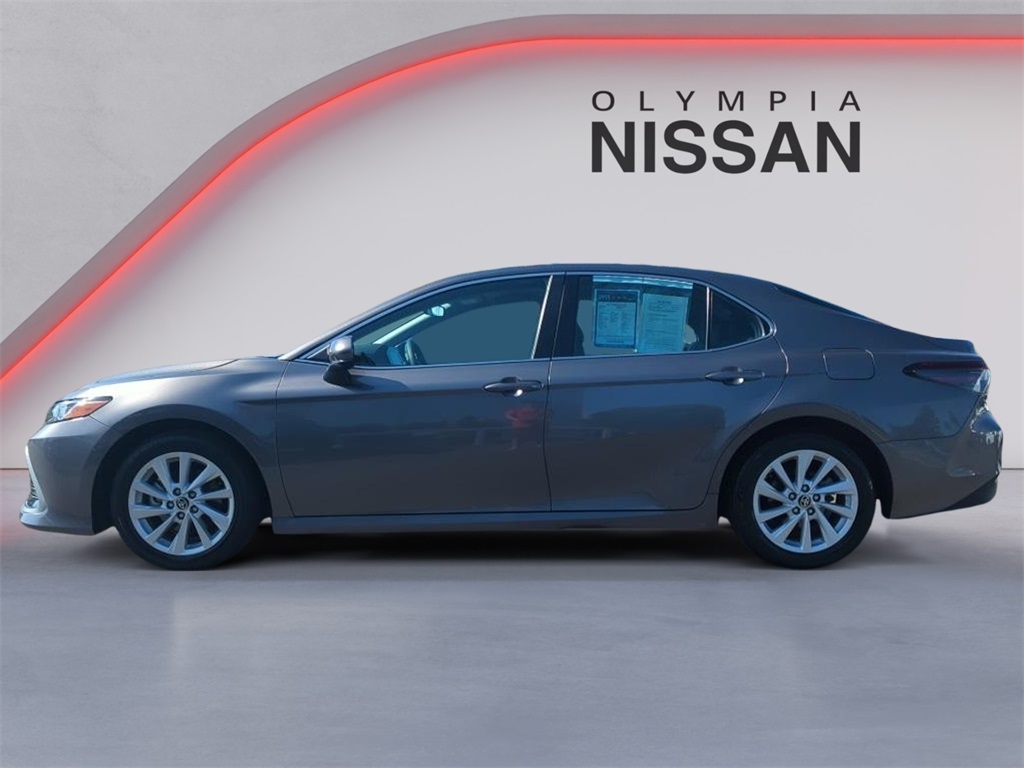 2024 Toyota Camry LE photo 5