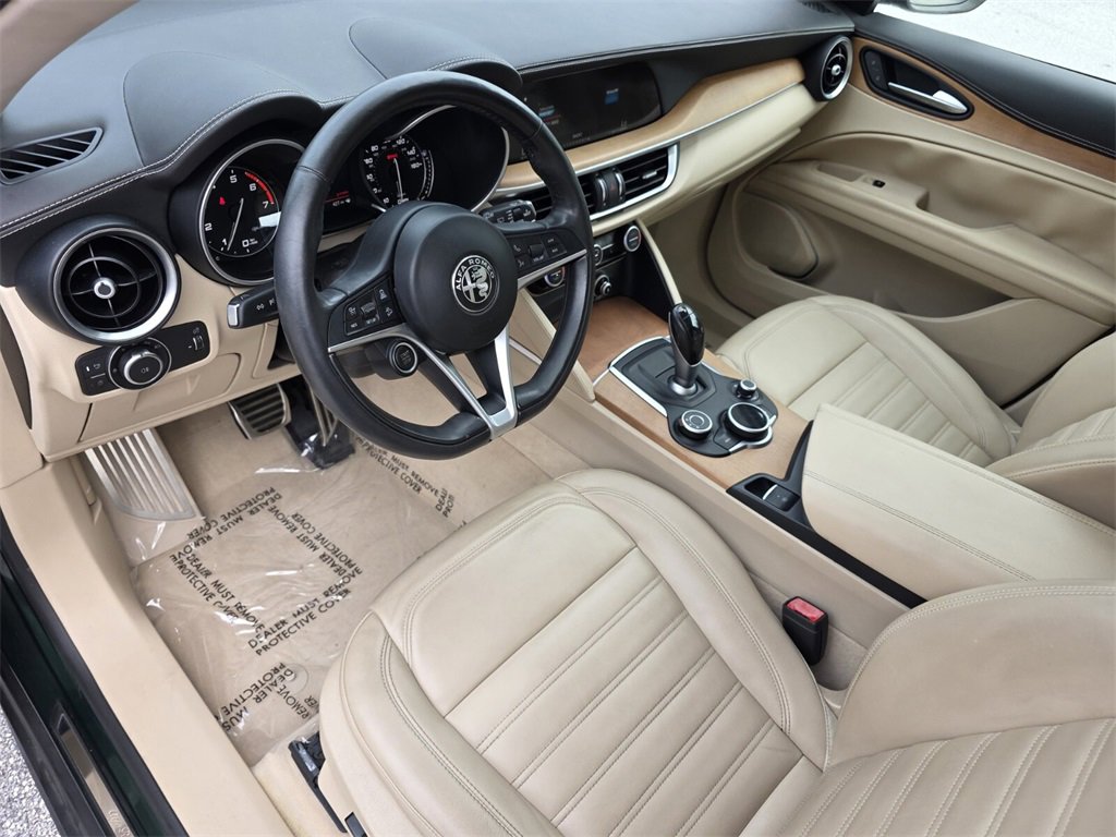2019 Alfa Romeo Stelvio Ti photo 9