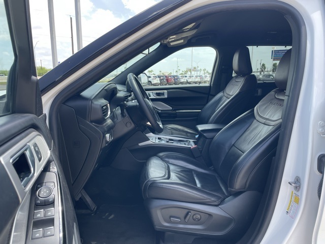 2022 Ford Explorer Platinum photo 13