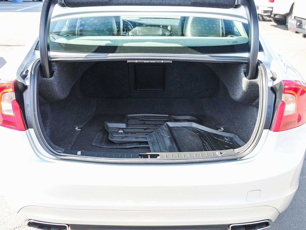 2015 Volvo S60 T5 Premier photo 22
