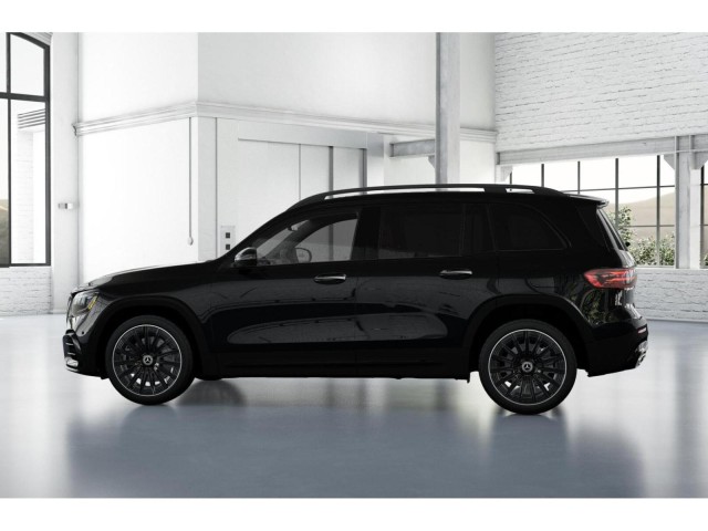 2025 Mercedes Benz GLB 250 photo 32