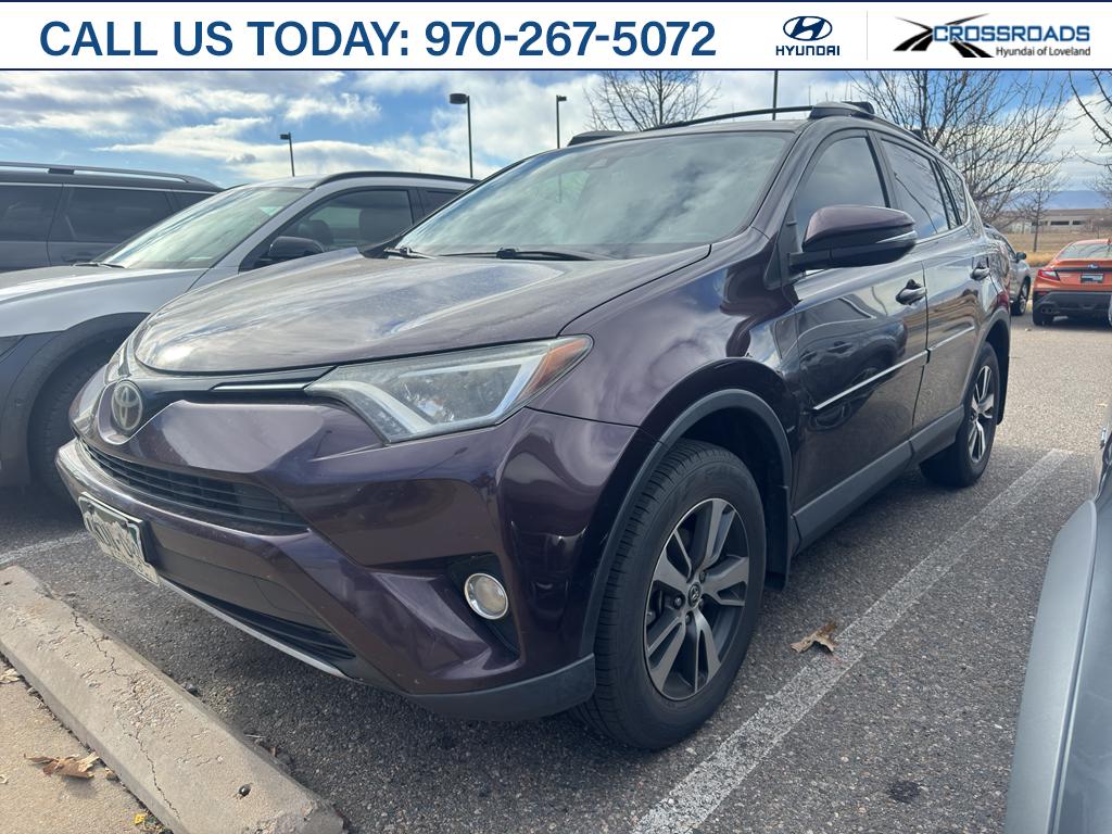 2017 Toyota RAV4 XLE's photo