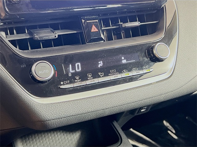 2023 Toyota Corolla LE photo 10