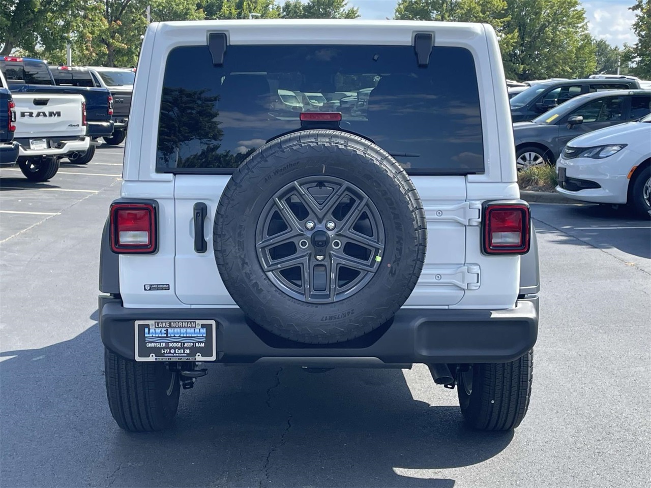 2025 Jeep Wrangler Sport S photo 5
