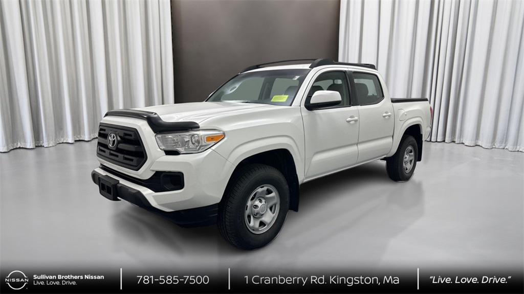 2017 Toyota Tacoma SR's photo