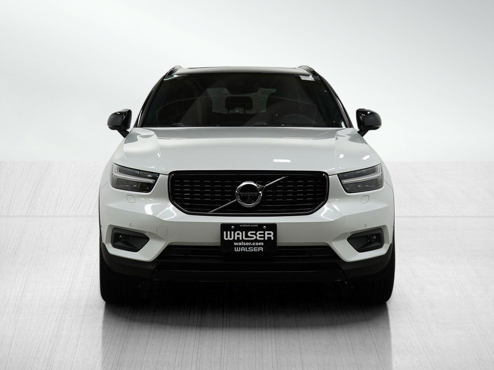 2019 Volvo XC40 R-Design photo 7