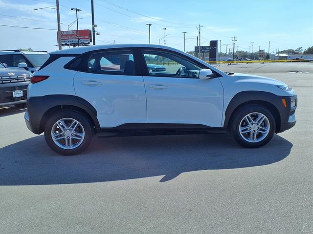 2021 Hyundai Kona SE photo 4
