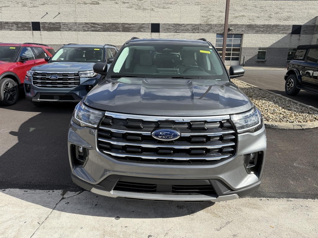 2026 Ford Explorer photo 2