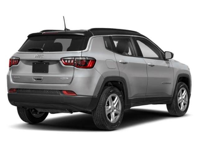 2025 Jeep Compass Latitude photo 2