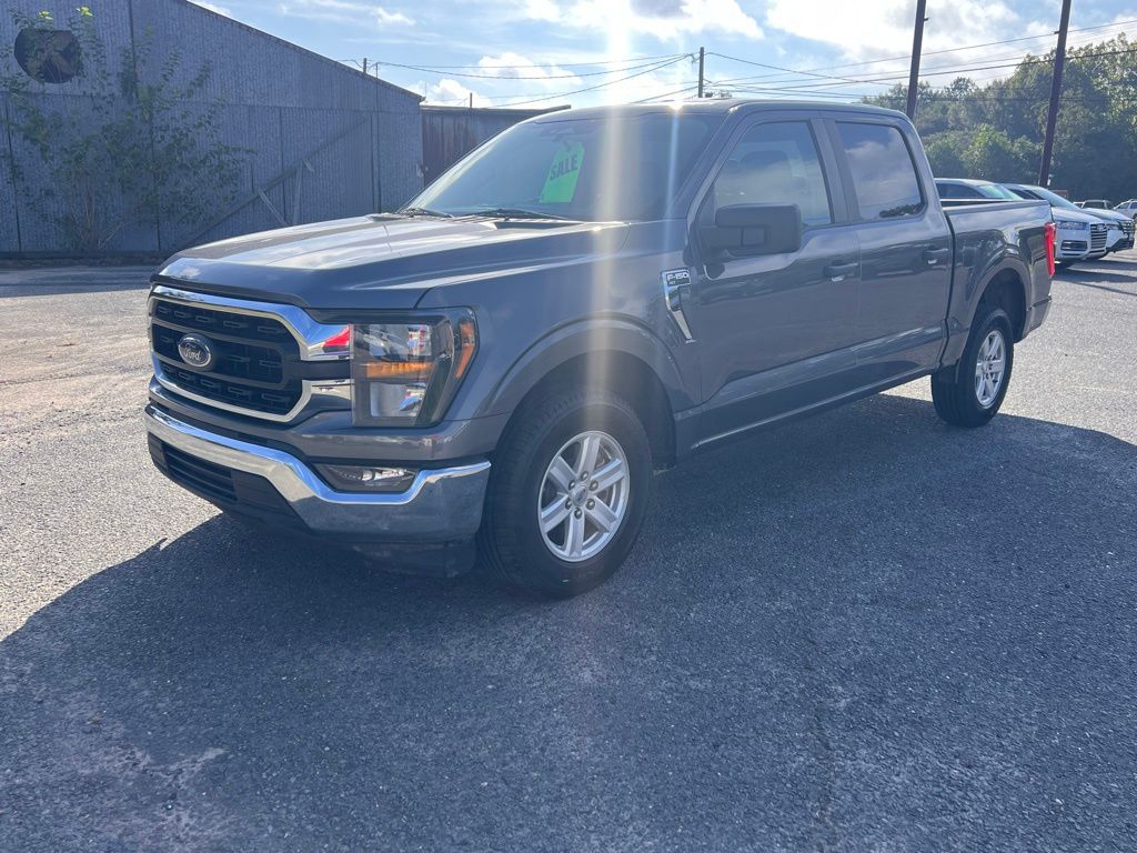 2023 Ford F-150 XLT photo 3