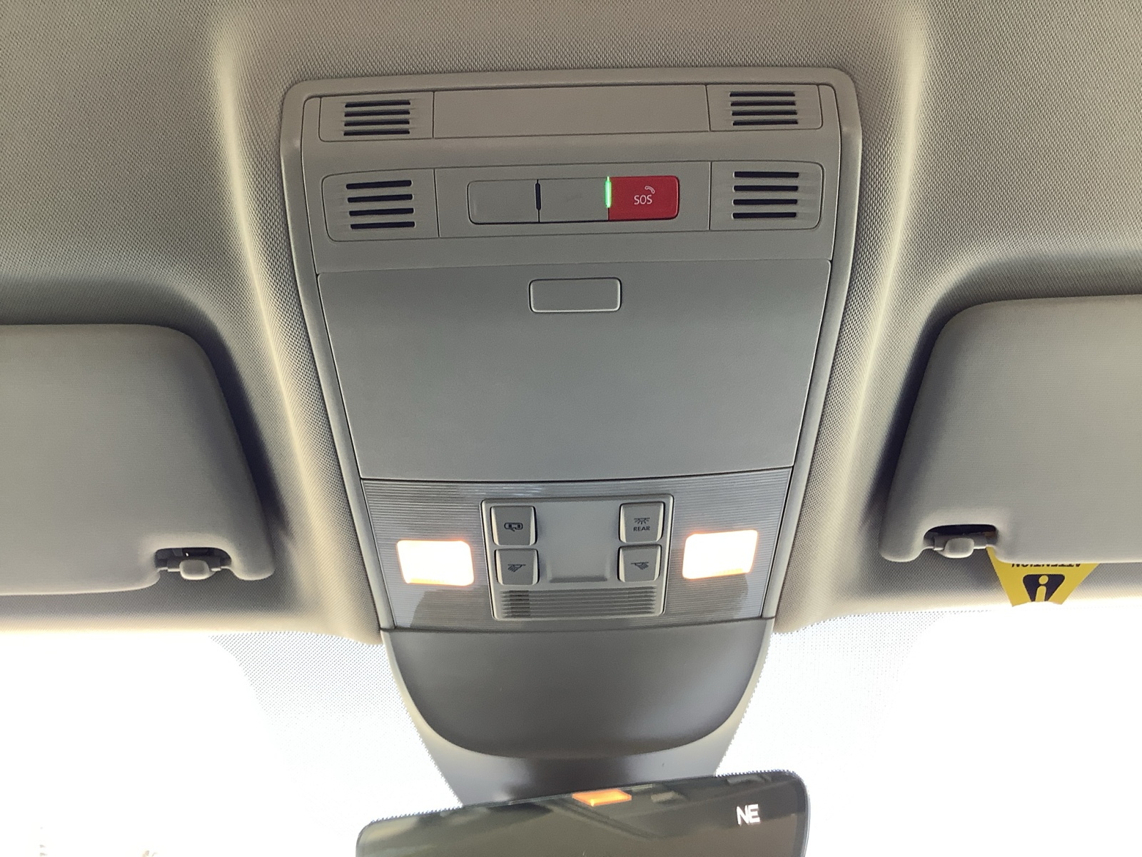 2025 Volkswagen Taos SE photo 17