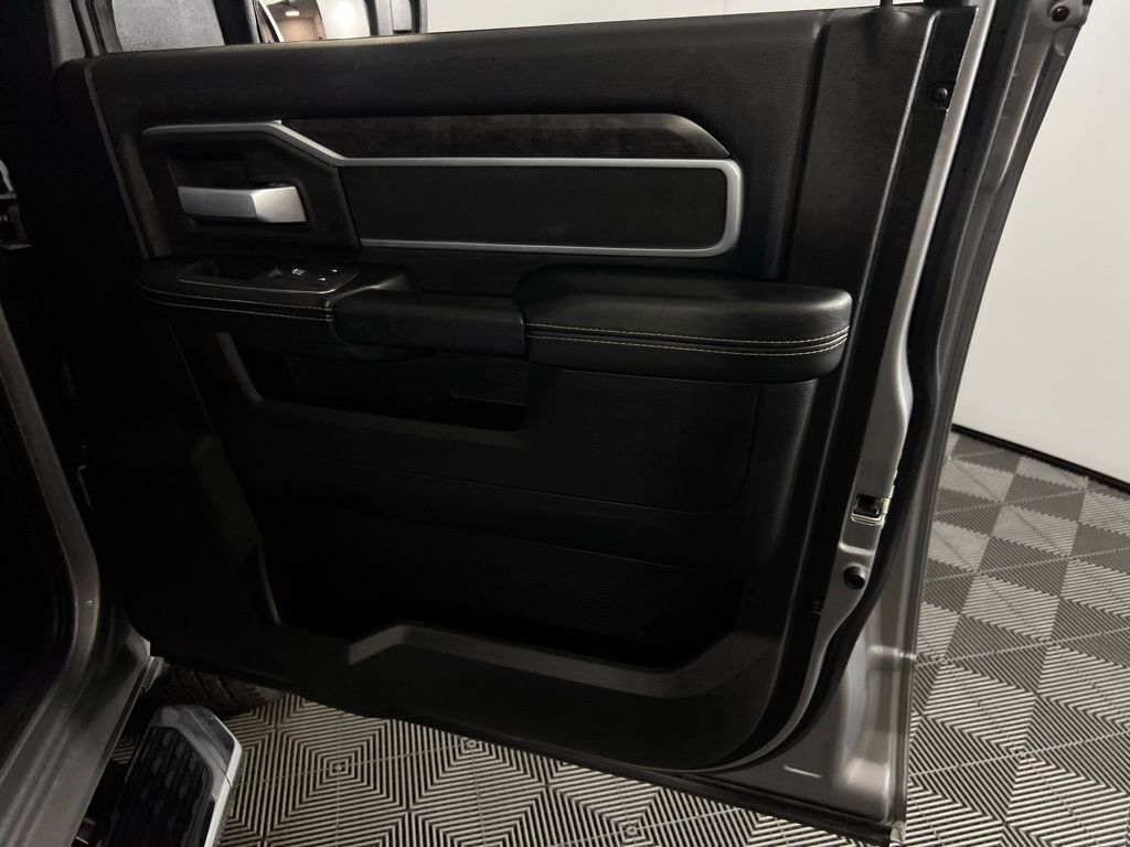2024 Ram 2500 Big Horn photo 25