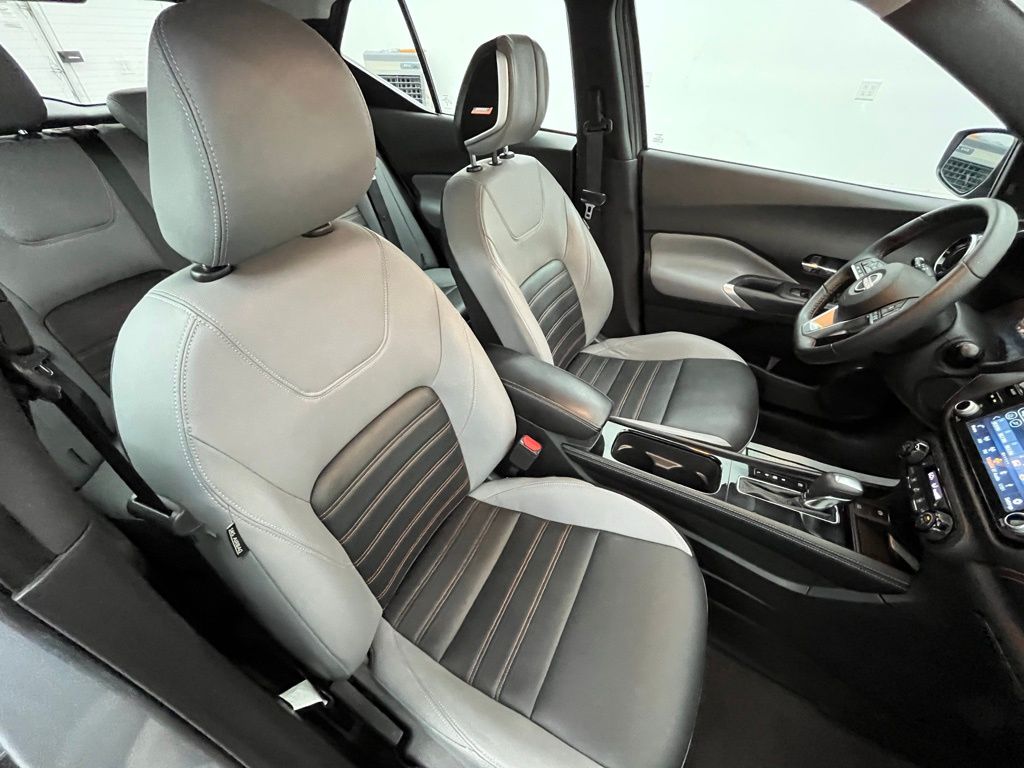 2023 Nissan Kicks SR photo 20