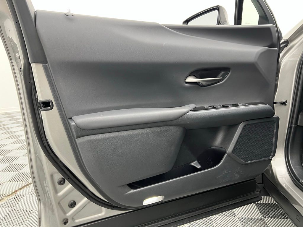 2022 Lexus UX 250h F SPORT photo 23