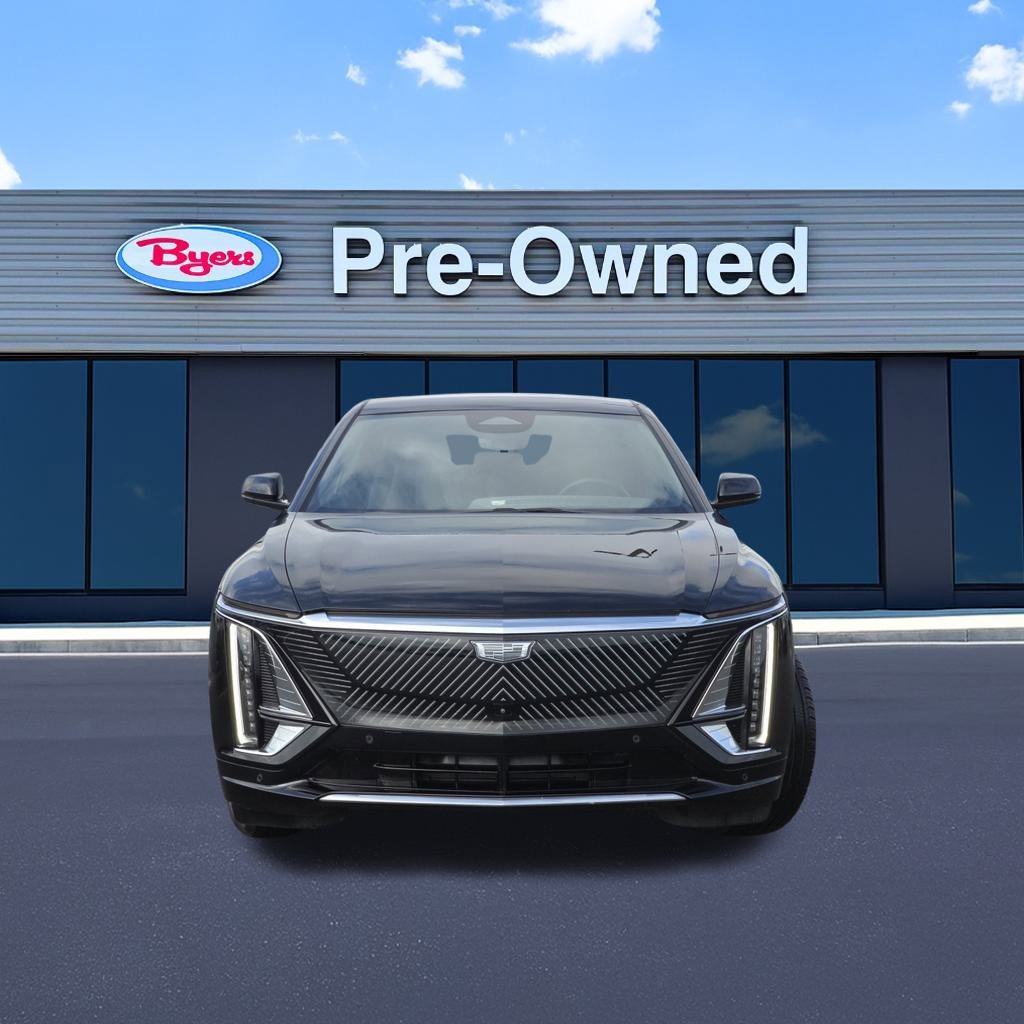 2023 Cadillac Lyriq Luxury photo 3
