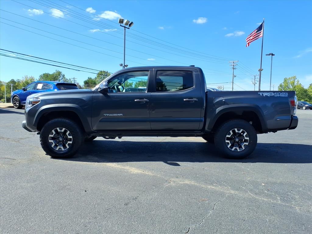 2023 Toyota Tacoma TRD photo 19
