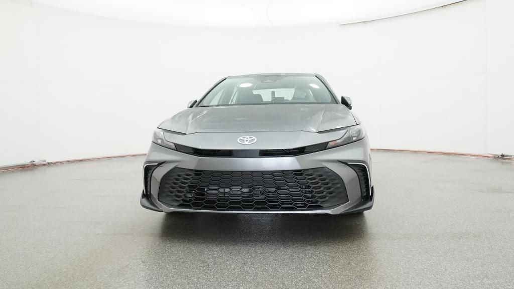 2026 Toyota Camry SE photo 3