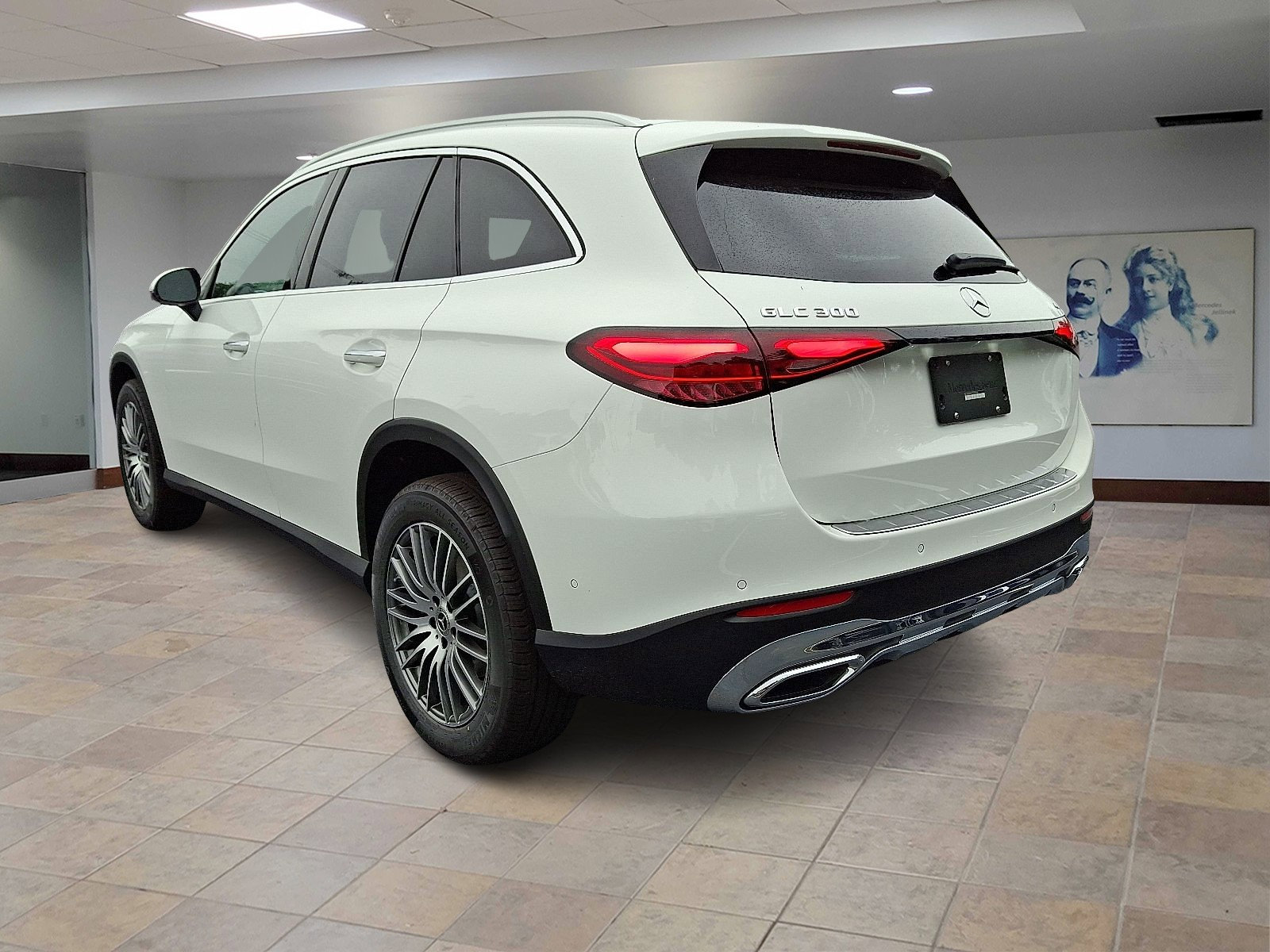 2026 Mercedes Benz GLC 300 4MATIC photo 4
