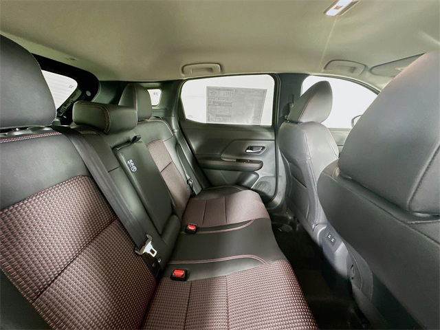 2025 Nissan Kicks SR photo 21