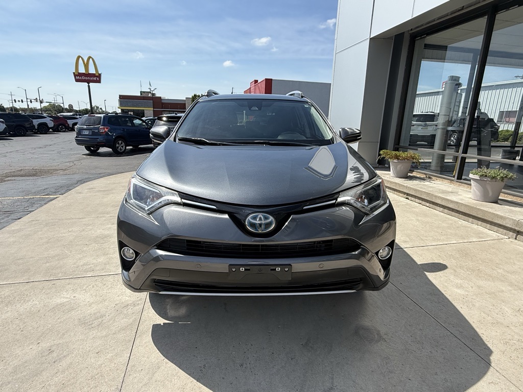 2017 Toyota RAV4 Hybrid XLE photo 5