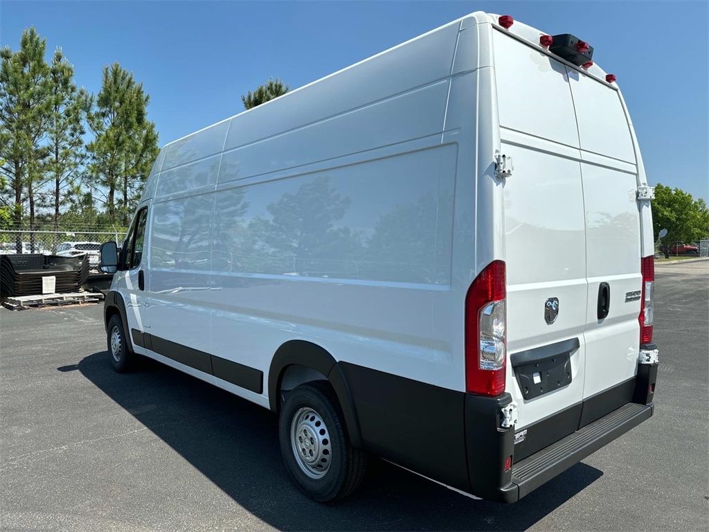 2024 Ram ProMaster 3500 photo 4