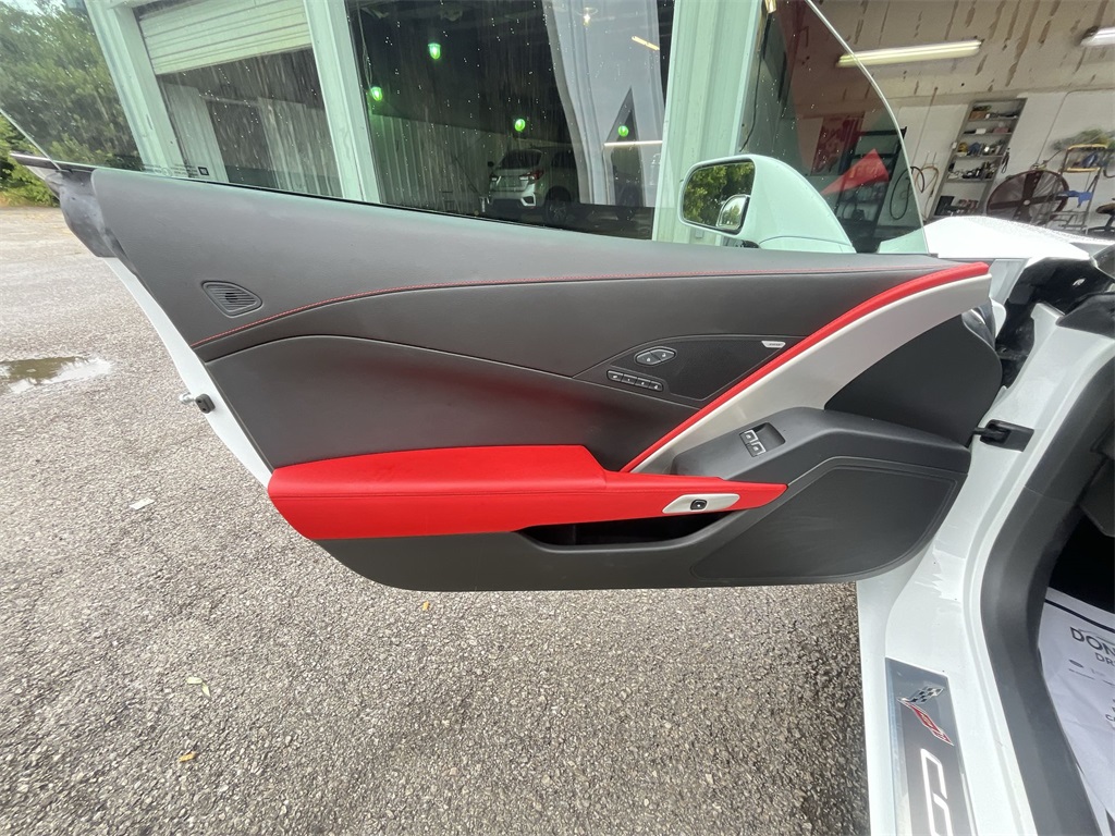 2016 Chevrolet Corvette Z06 2LZ Coupe photo 13