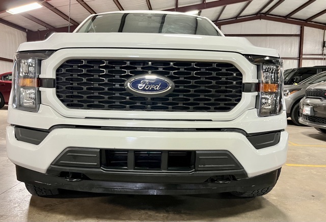2023 Ford F-150 XL STX photo 5