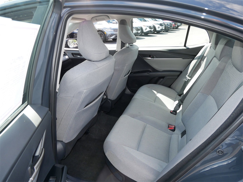 2025 Toyota Camry LE photo 10