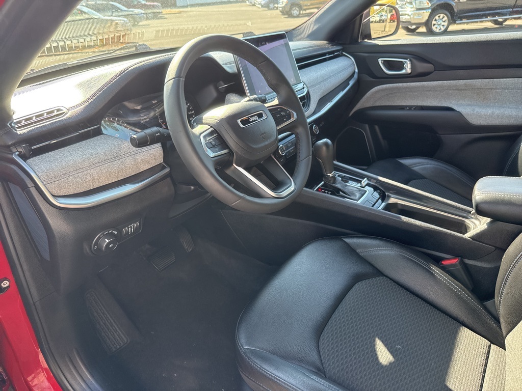 2024 Jeep Compass Latitude photo 14