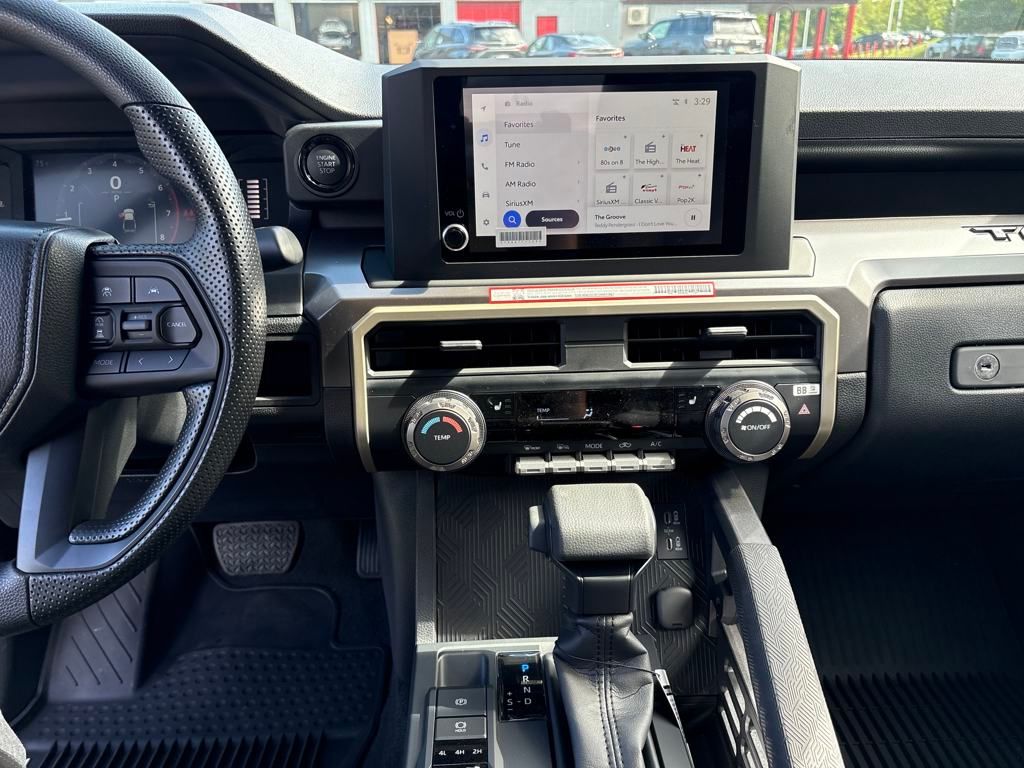 2025 Toyota Tacoma SR5 4x4 Double Cab photo 17