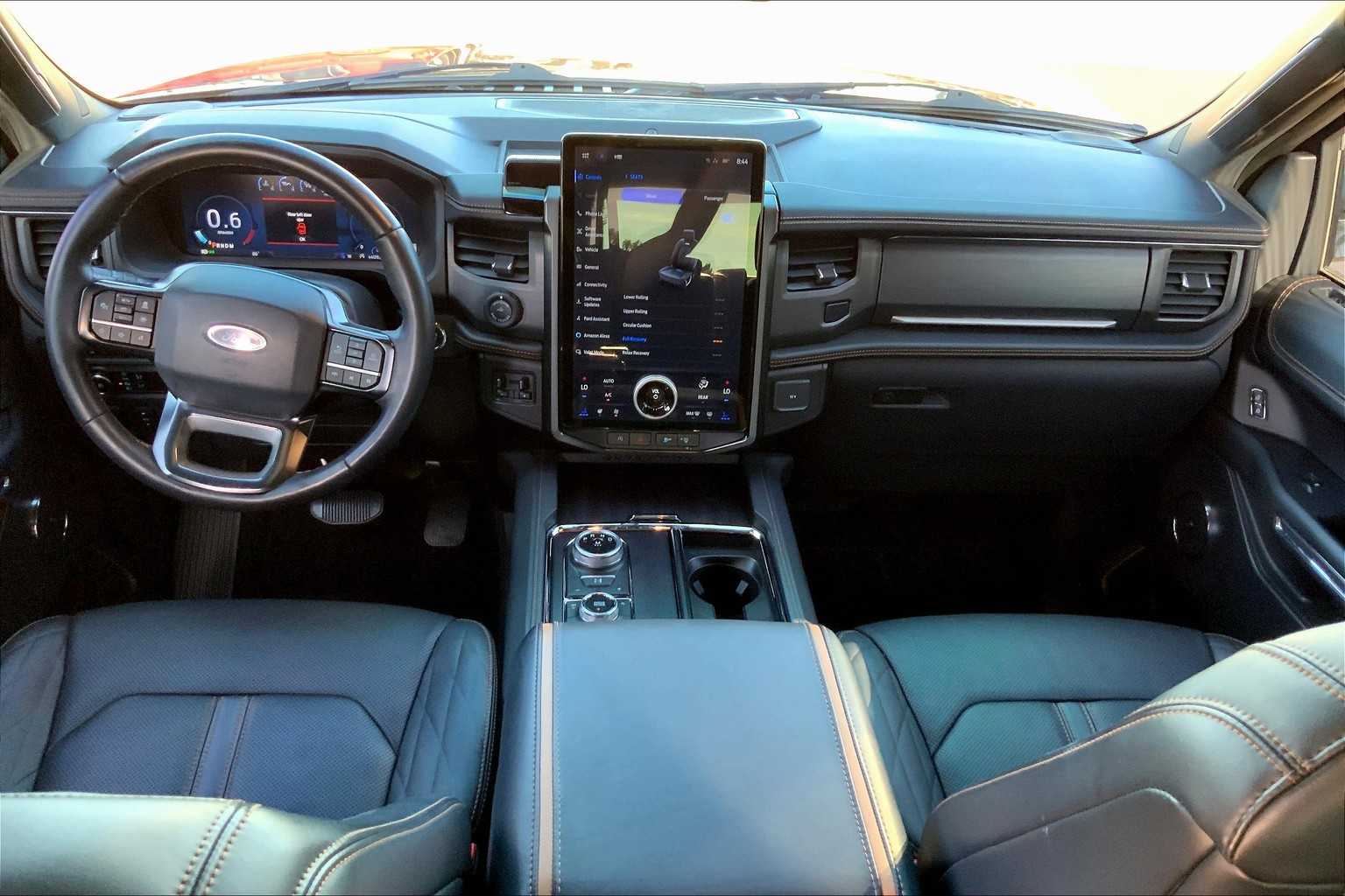 2024 Ford Expedition Platinum photo 12