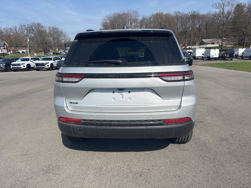 2025 Jeep Grand Cherokee Altitude X photo 4