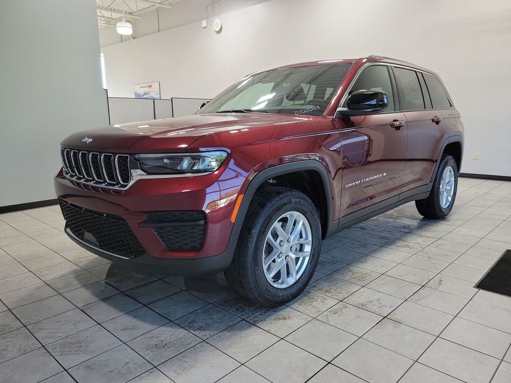 2025 Jeep Grand Cherokee Limited photo 3