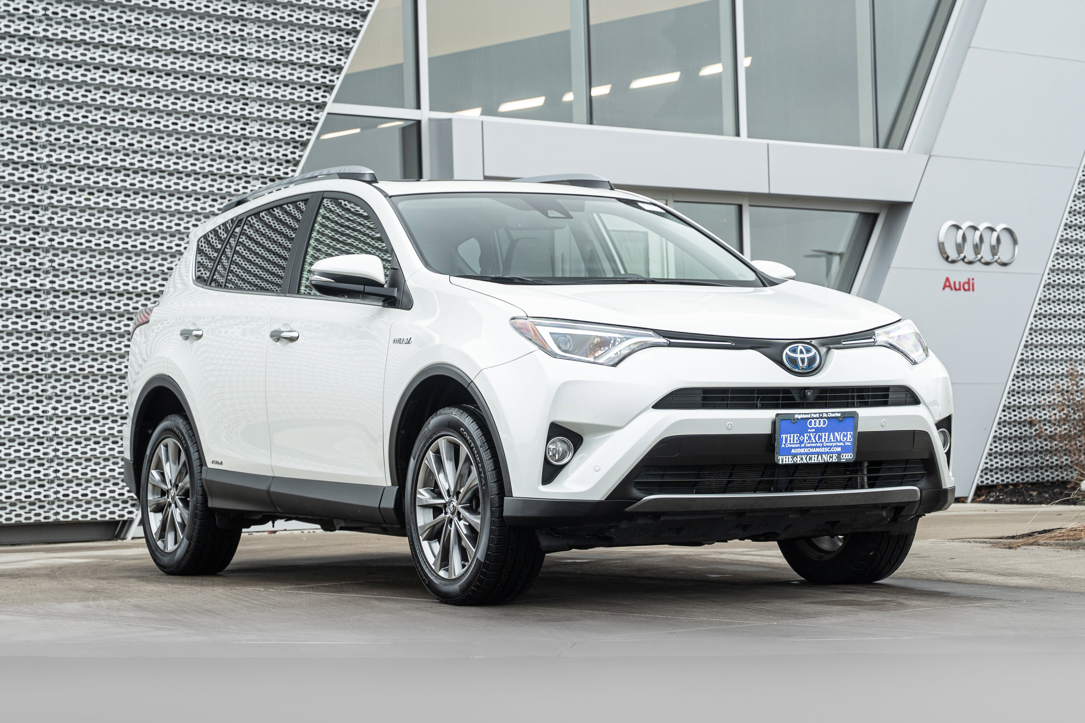 2017 Toyota RAV4 Limited's photo