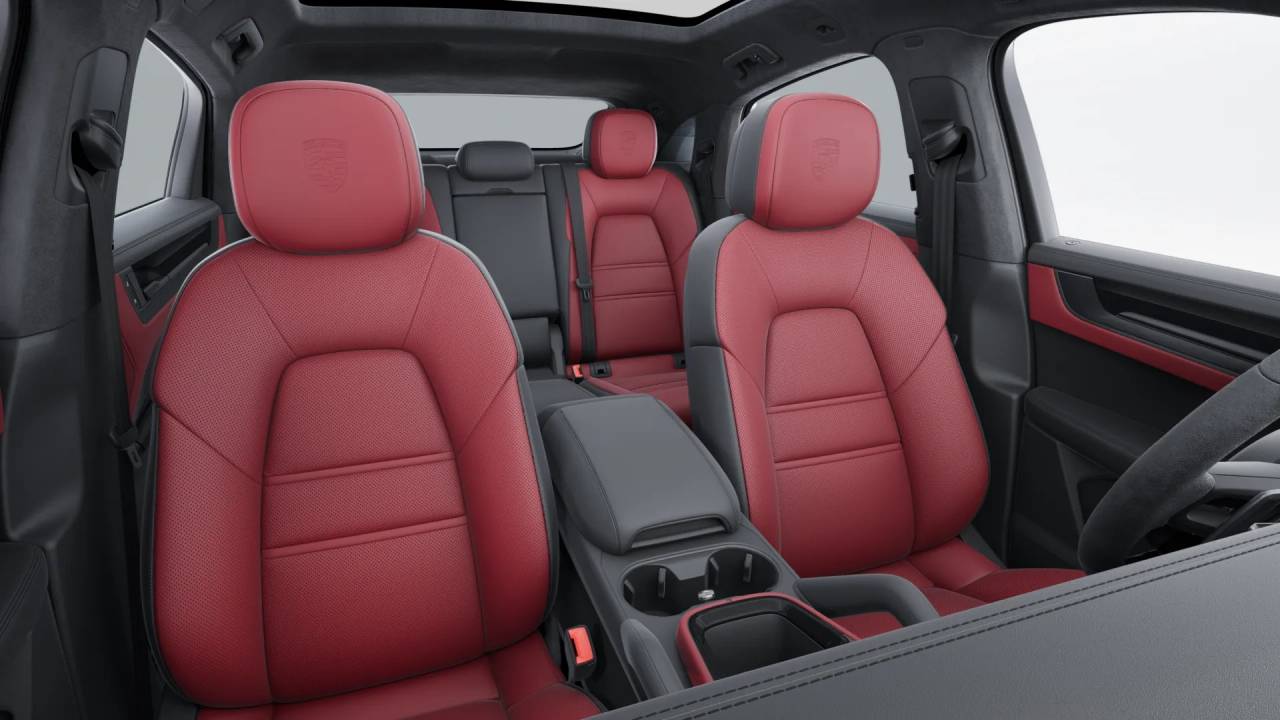 2026 Porsche Cayenne GTS Coupe photo 11